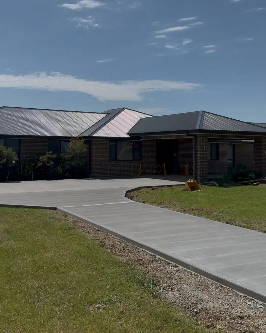 Residential concrete driveway